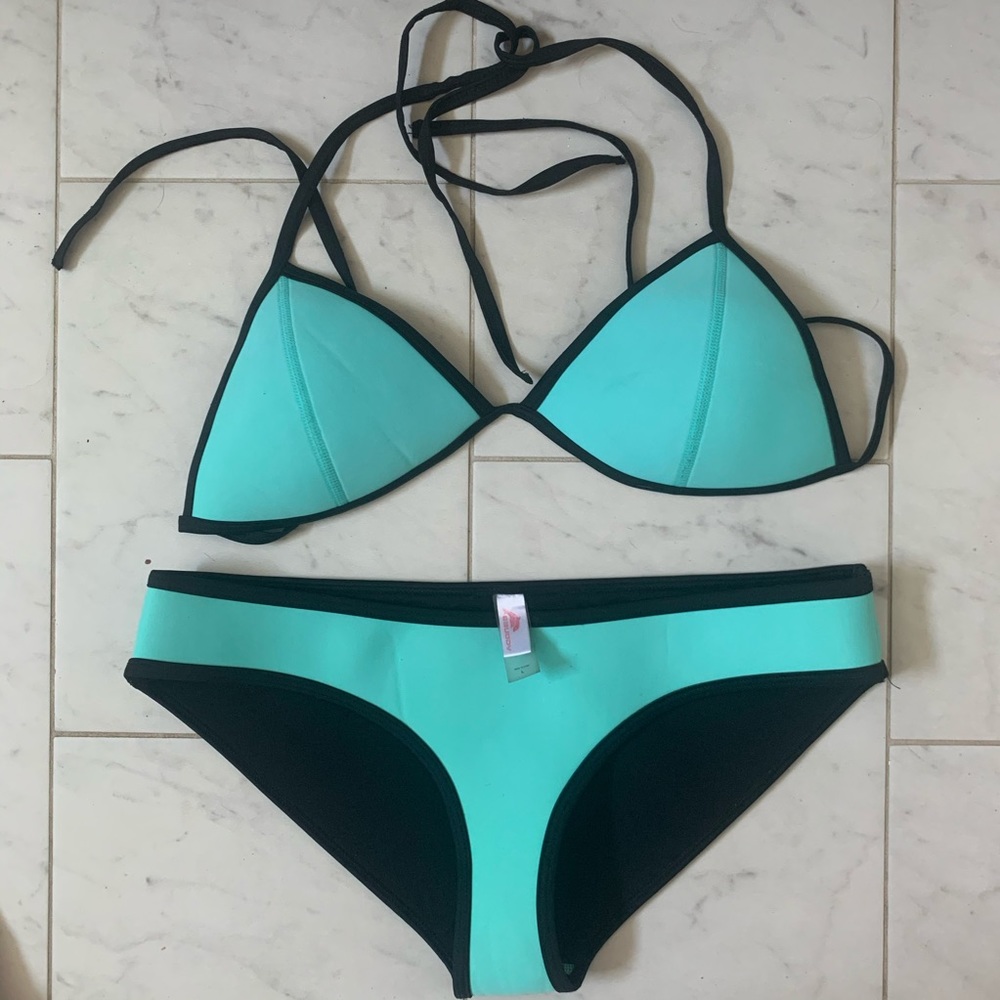 Triangl Bikini Replica